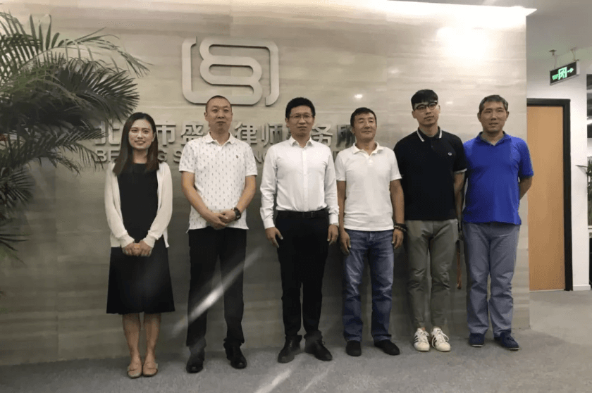 1强强联合盛廷律师携手CCTV12律师来了栏目组合力打造百姓身边的公益法律服务平台.png